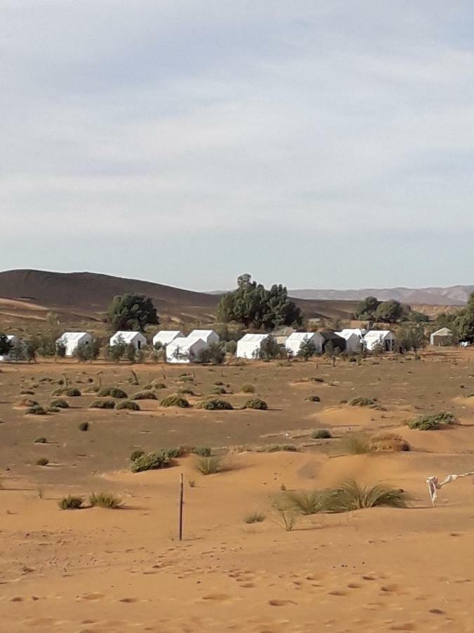 Отель Bivouac Erg Znaigui Мерзуга Экстерьер фото